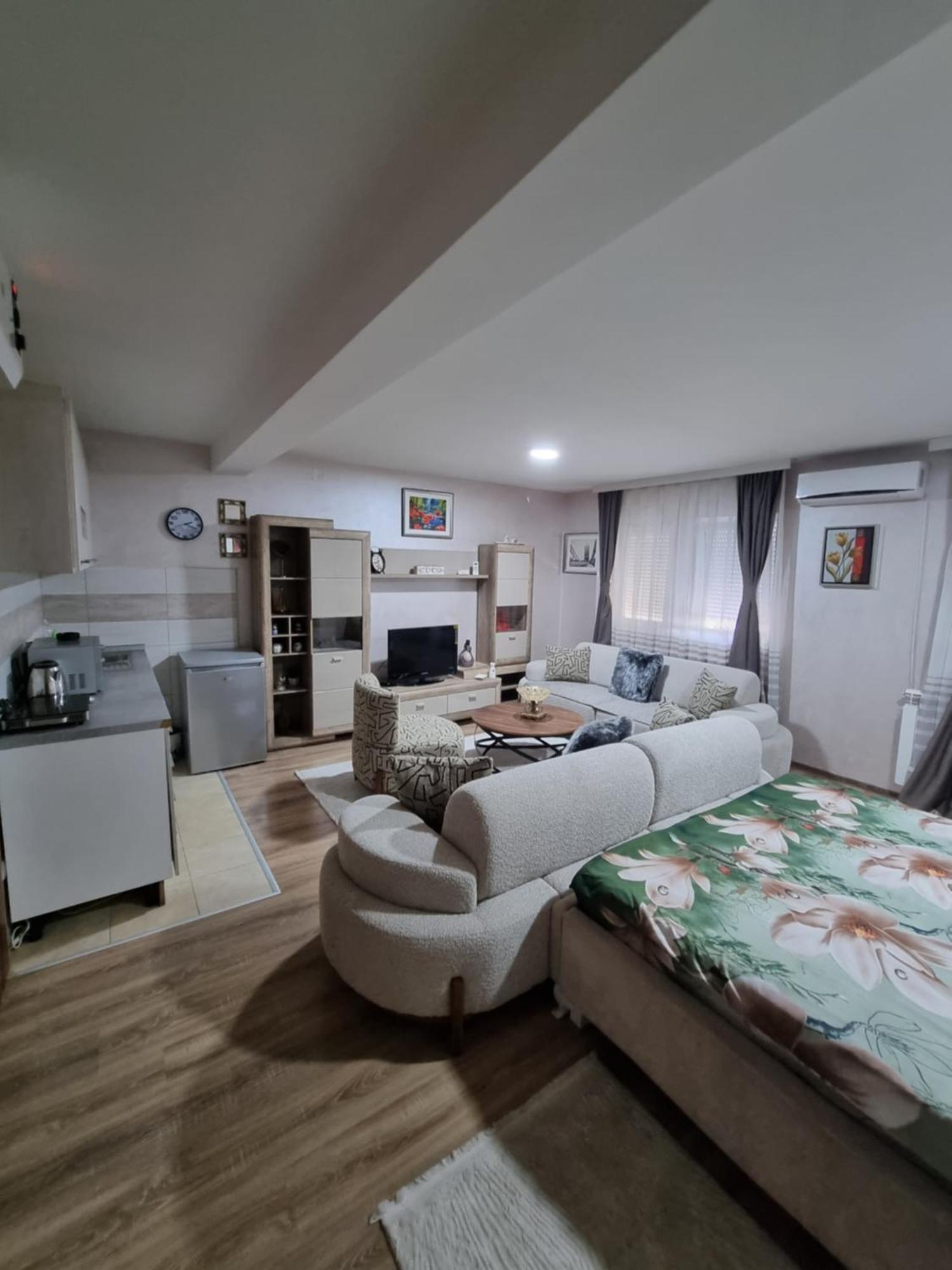 Avio Apartmani 2018 Нови-Пазар Экстерьер фото